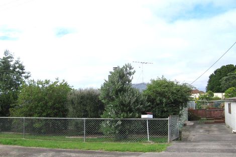 Photo of property in 2 Potiki Place, Glen Innes, Auckland, 1072
