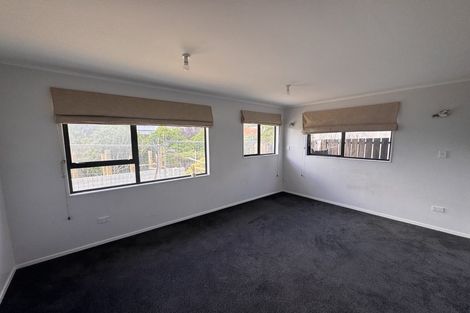 Photo of property in 25 Ngatitoa Street, Tawa, Wellington, 5028