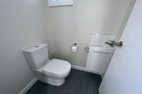 Photo of property in 27-29 Andrew Young Street, Palmerston North, 4410