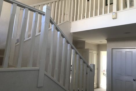 Photo of property in 12 Glanmire Place, Flat Bush, Auckland, 2016