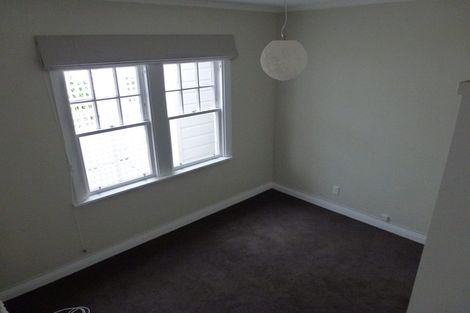 Photo of property in 5a Grove Road, Kelburn, Wellington, 6012