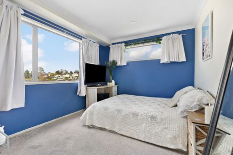 Photo of property in 41 Namsan Close, Fairview Heights, Auckland, 0632