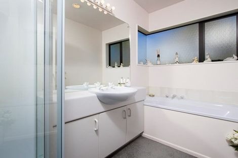 Photo of property in 119a Shakespeare Road, Milford, Auckland, 0620