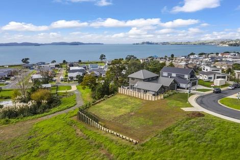 Photo of property in 1 Koru Place, Snells Beach, 0920