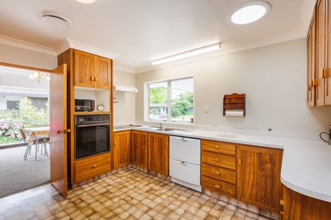 Photo of property in 12 Hind Place, Hokowhitu, Palmerston North, 4410