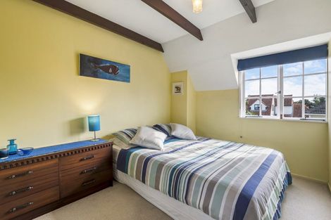 Photo of property in 2/6 Elderwood Lane, Belmont, Auckland, 0622