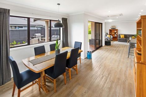 Photo of property in 17 Tirimoana Place, Otamatea, Whanganui, 4501