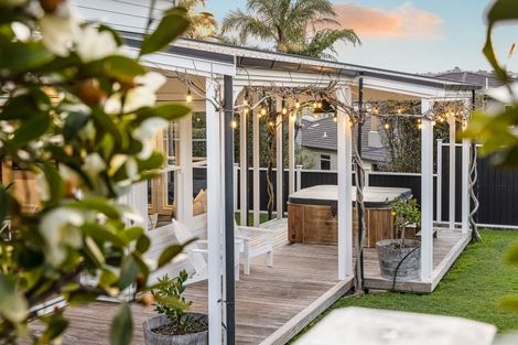 Photo of property in 65a Kowhai Road, Mairangi Bay, Auckland, 0630