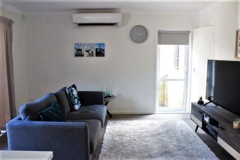 Photo of property in 11 Quibray Place, Botany Downs, Auckland, 2010