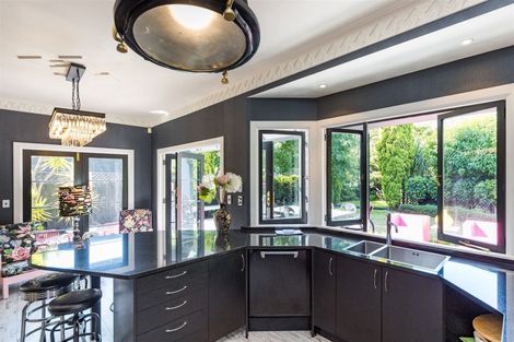 Photo of property in 15 Ake Ake Avenue, Hokowhitu, Palmerston North, 4410