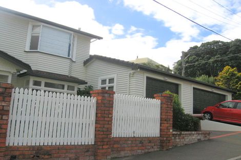 Photo of property in 46 Cavendish Square, Strathmore Park, Wellington, 6022