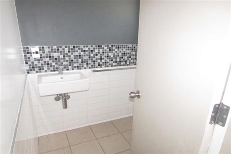 Photo of property in 46 Grenada Avenue, Forrest Hill, Auckland, 0620