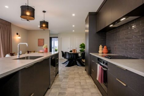 Photo of property in 12 Campbell Place, Marton, 4710