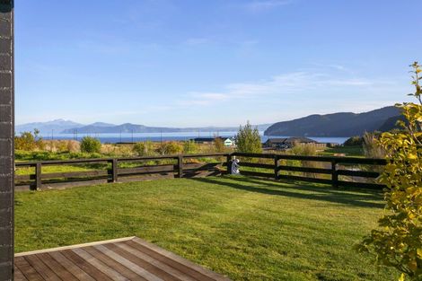 Photo of property in 14 Seven Oaks Drive, Kinloch, Taupo, 3377