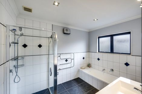 Photo of property in 9 Pacific Avenue, Poraiti, Napier, 4112