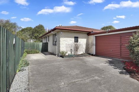 Photo of property in 2/14 Momorangi Crescent, Redwood, Christchurch, 8051