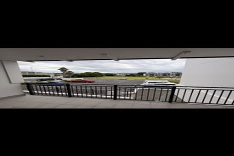 Photo of property in 5e/71 Spencer Road, Oteha, Auckland, 0632