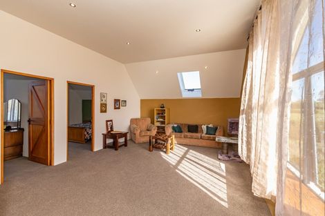 Photo of property in 100 Waihou Road, Levin, 5571