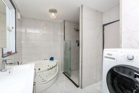 Photo of property in 22 Weymouth Street, New Plymouth, 4310