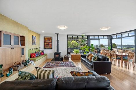 Photo of property in 181 Vaughans Road, Okura, Auckland, 0792