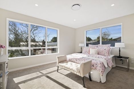 Photo of property in 538a Glenfield Road, Glenfield, Auckland, 0629