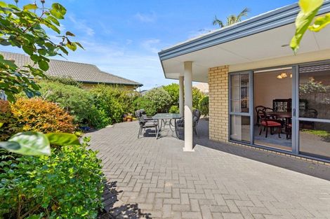 Photo of property in 18 Rosberg Place, Mount Maunganui, 3116