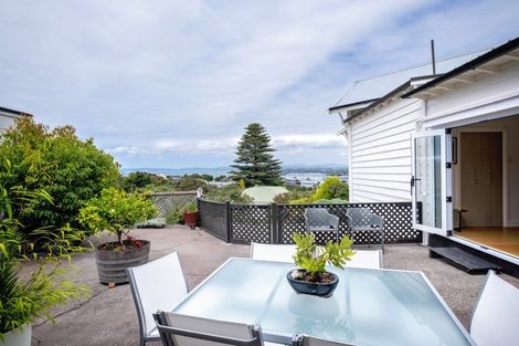 Photo of property in 28 France Road, Bluff Hill, Napier, 4110