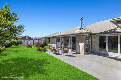 Photo of property in 48 Tutaipatu Avenue, Pegasus, 7612