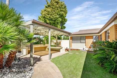 Photo of property in 38 Frank Evans Place, Henderson, Auckland, 0610