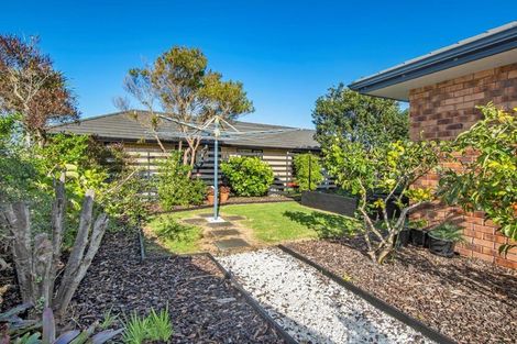 Photo of property in 50 Ocean View Rise, Ruakaka, 0116
