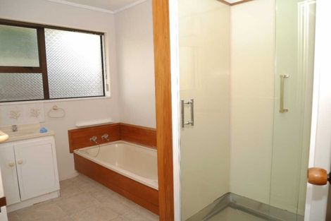 Photo of property in 21 Moana Road, Paraparaumu, 5032