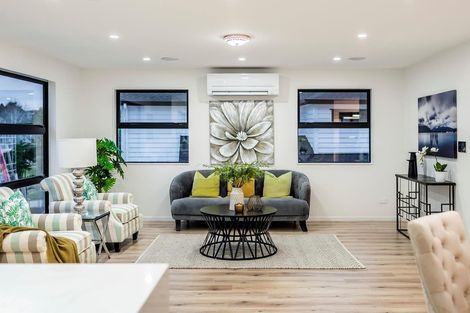 Photo of property in 11 Tawapou Close, Massey, Auckland, 0614