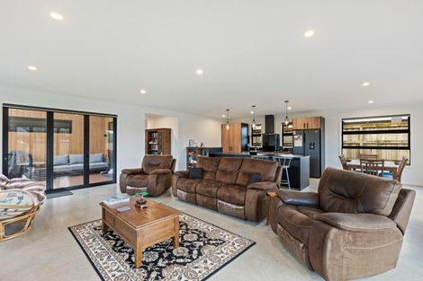 Photo of property in 11 Smith Street, Lepperton, New Plymouth, 4373