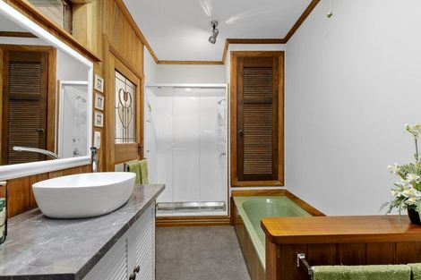 Photo of property in 496 Stokes Valley Road, Stokes Valley, Lower Hutt, 5019