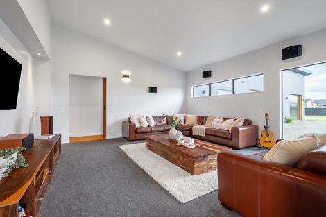 Photo of property in 4 Barewood Grove, West Melton, 7618