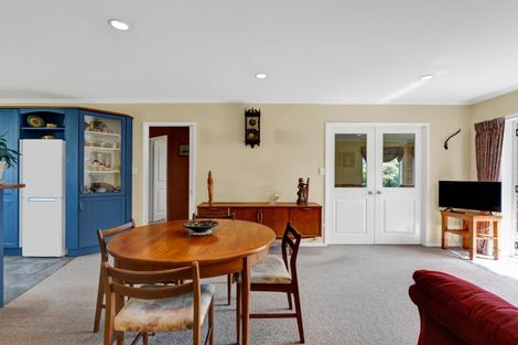 Photo of property in 25 Ashmore Drive, Frankleigh Park, New Plymouth, 4310