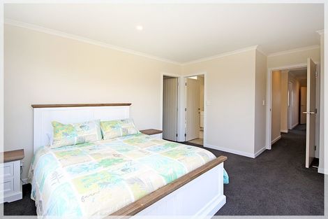 Photo of property in 5 Story Street, Foxton Beach, Foxton, 4815