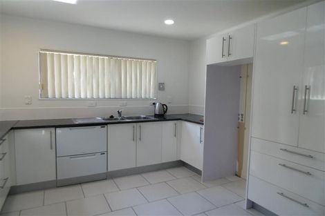 Photo of property in 3/44 Carlisle Road, Browns Bay, Auckland, 0630