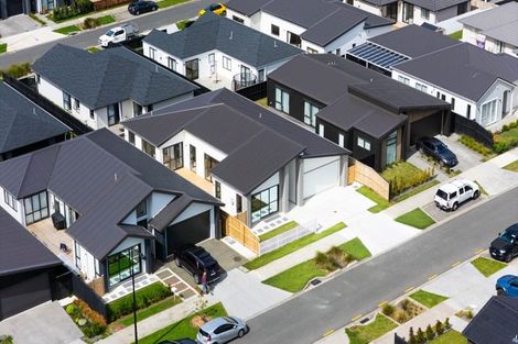 Photo of property in 24 Babina Avenue, Kumeu, 0810