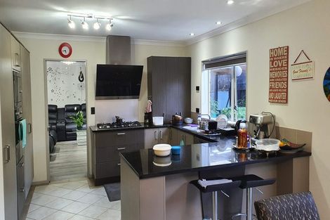 Photo of property in 76b Rathmar Drive, Manurewa, Auckland, 2105