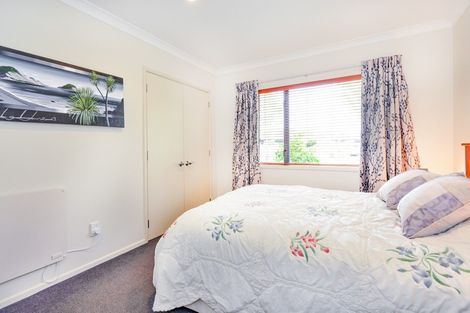 Photo of property in 1 Russell Robertson Drive, Havelock North, 4130