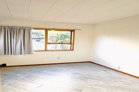 Photo of property in 2/13 Phoenix Place, Papatoetoe, Auckland, 2025