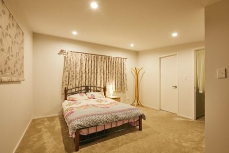 Photo of property in 72c Hobsonville Road, West Harbour, Auckland, 0618