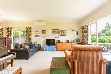 Photo of property in 3 Chamberlain Street, Dannevirke, 4930