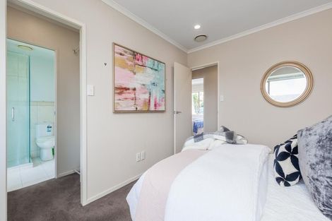 Photo of property in 3 Serrita Avenue, Sunnyhills, Auckland, 2010