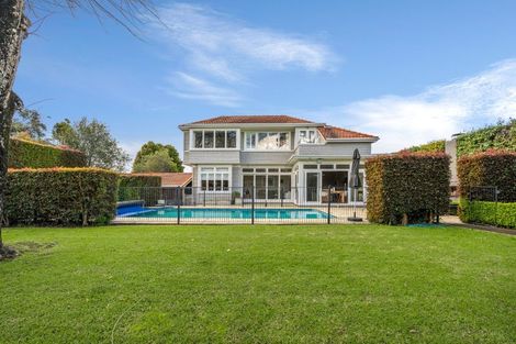 Photo of property in 1 Maungakiekie Avenue, Greenlane, Auckland, 1051