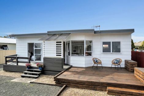 Photo of property in 15a Kawaha Point Road, Fairy Springs, Rotorua, 3015
