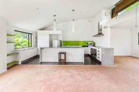Photo of property in 327c Glenfield Road, Glenfield, Auckland, 0629