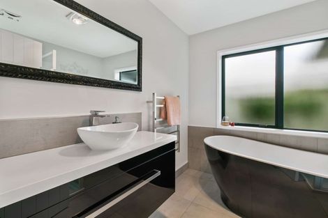 Photo of property in 99 Palm Springs Boulevard, Papamoa Beach, Papamoa, 3118