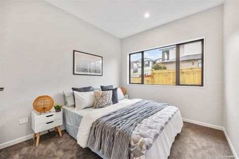 Photo of property in 124 San Valentino Drive, Henderson, Auckland, 0612